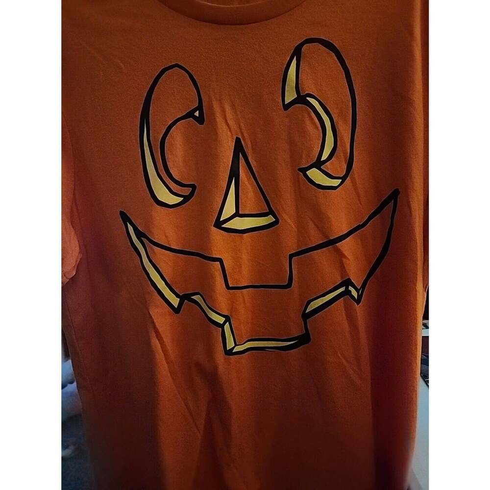 Scary Jack-O'-Lantern Halloween Orange Short Sleeve T-Shirt Size Medium NWT A102